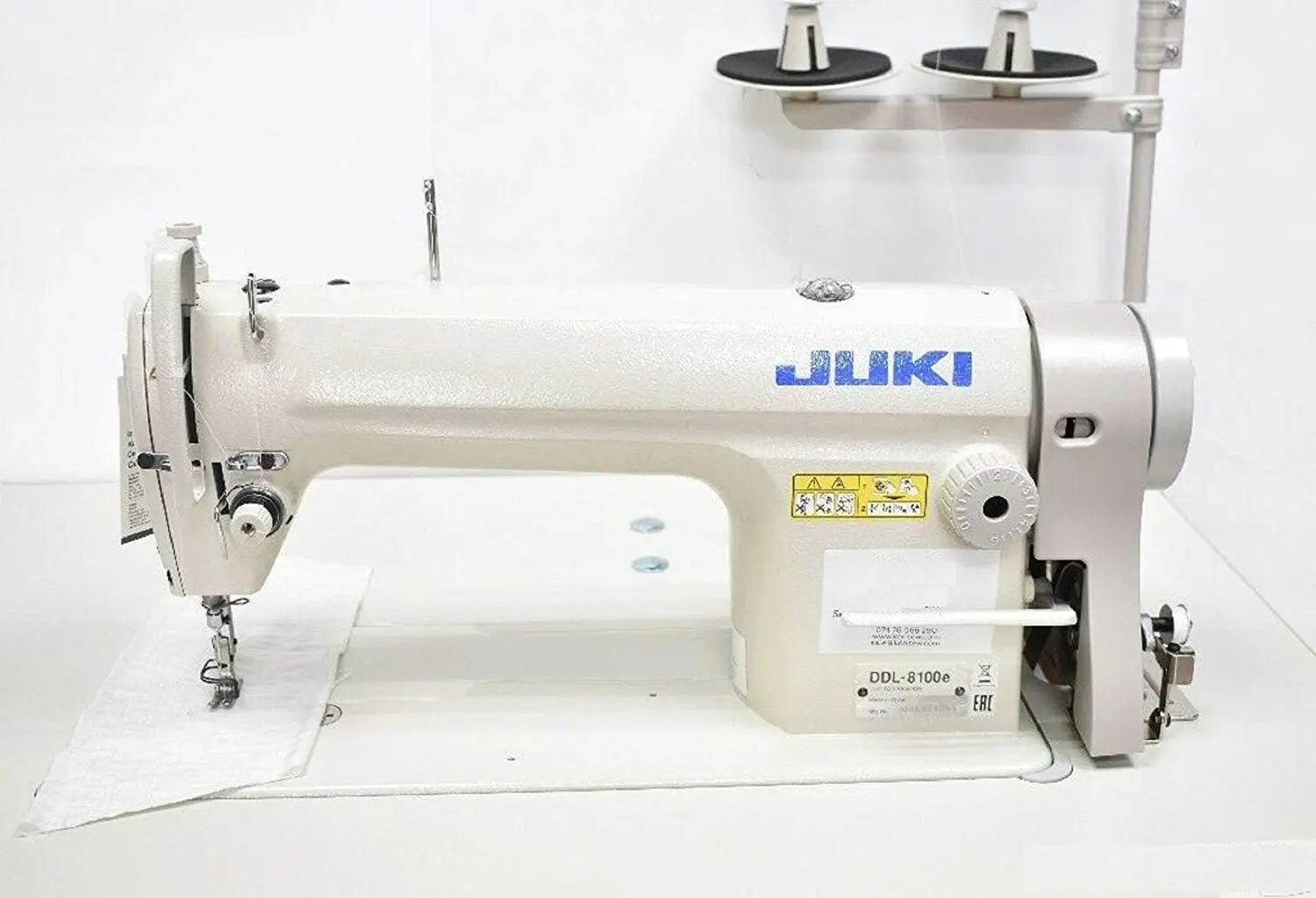 Recta industrial JUKI DDL-8100E, velocidad máxima 4,500 rpm, Velocidad máxima: 4,500 rpm